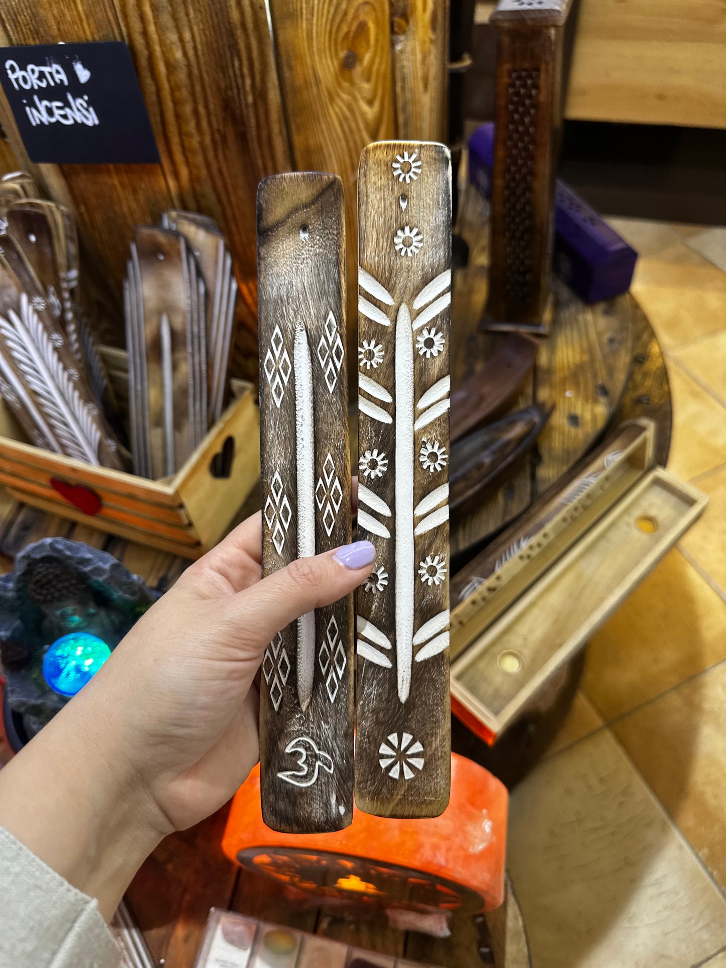 Porta incensi in legno