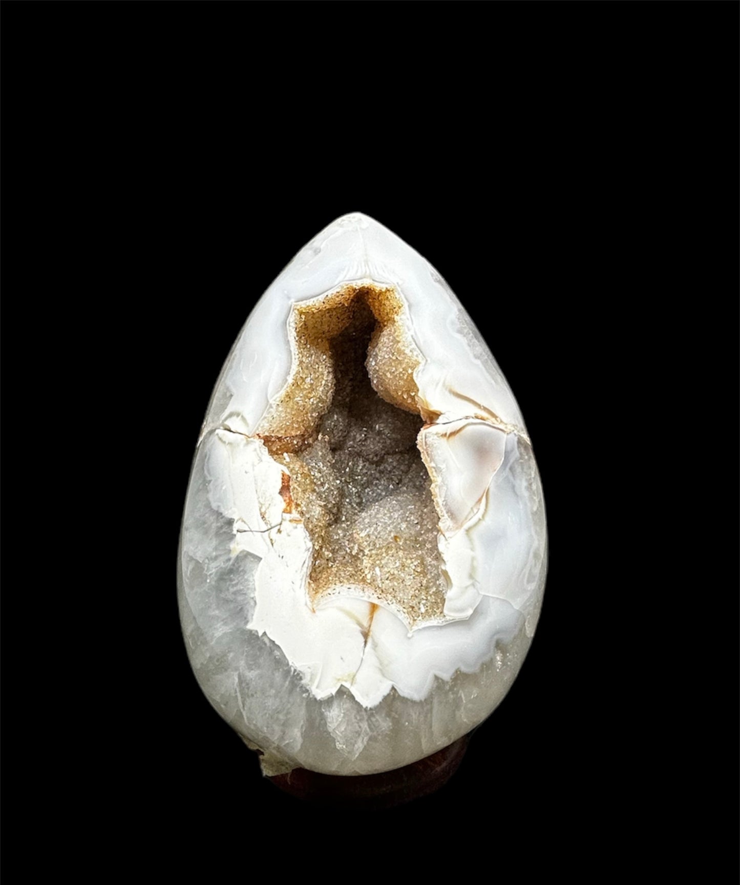 Uovo con geode di Agata naturale.