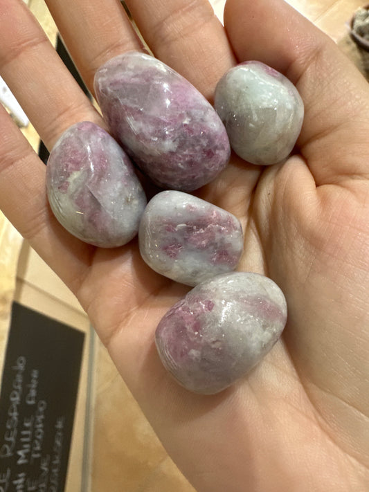 Quarzo Tormalinato Rosa (RUBELLITE)