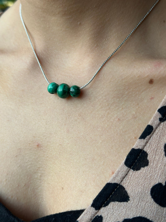 Collana con chips grandi di quarzo rosa e ametista